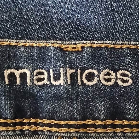 Maurices Jeans Size 12 Short Boot Cut Mid Rise Blue Denim Stretch - Picture 8 of 9